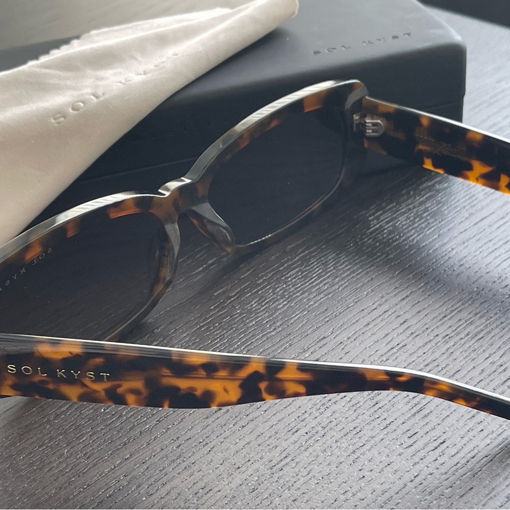 Wide faces Tortoiseshell Sunglasses - image 4